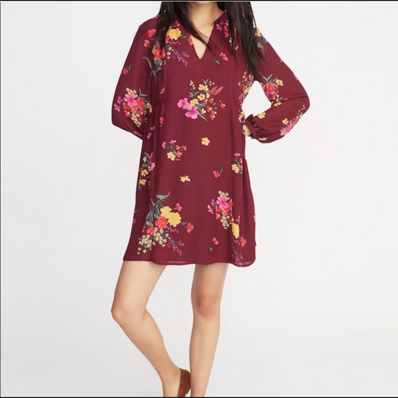 Old Navy Floral-Print Georgette Swing Dress, Maroon - Picture 2 of 9